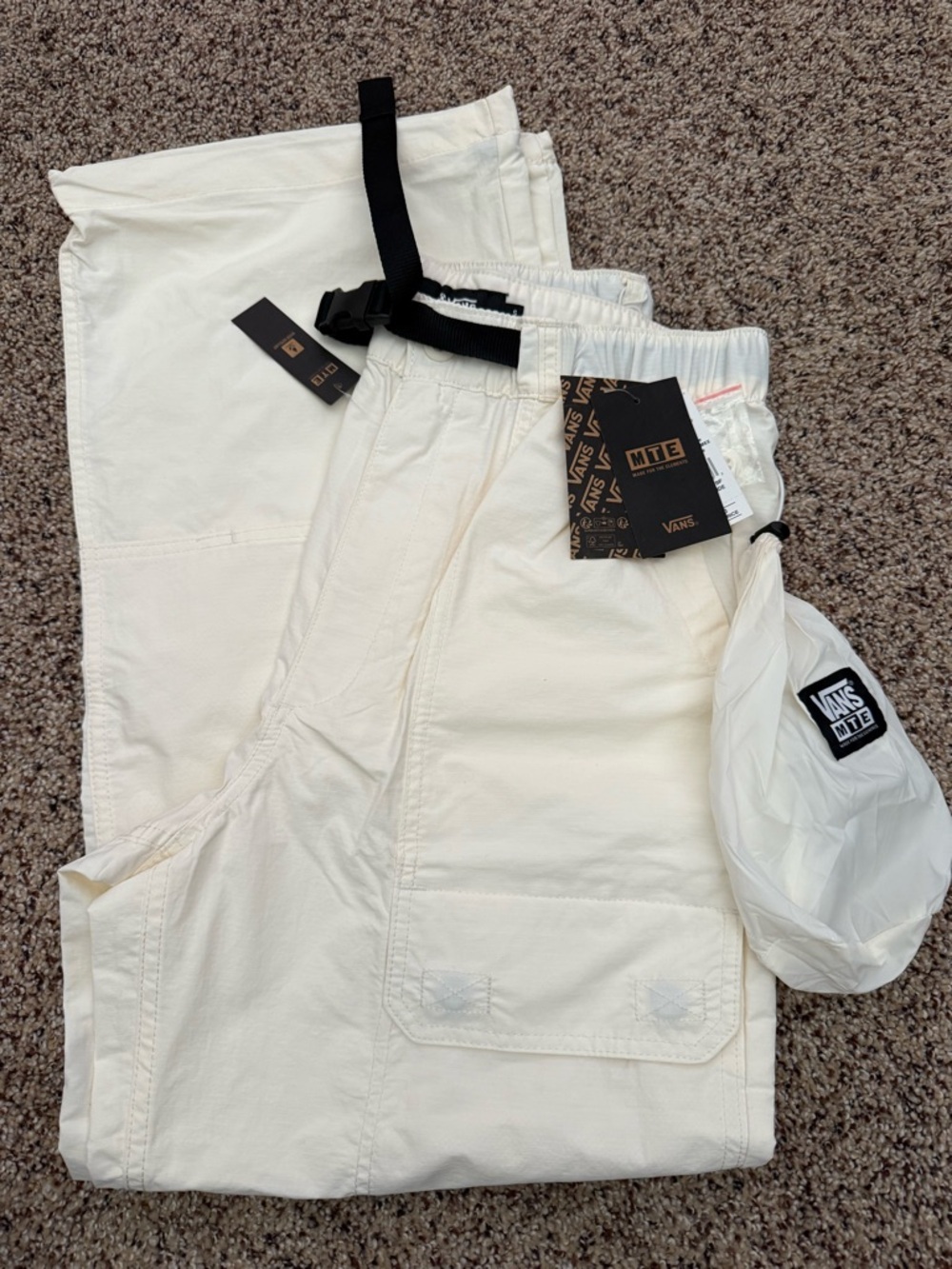 Vans MTE Pants NWT - Picture 5 of 10